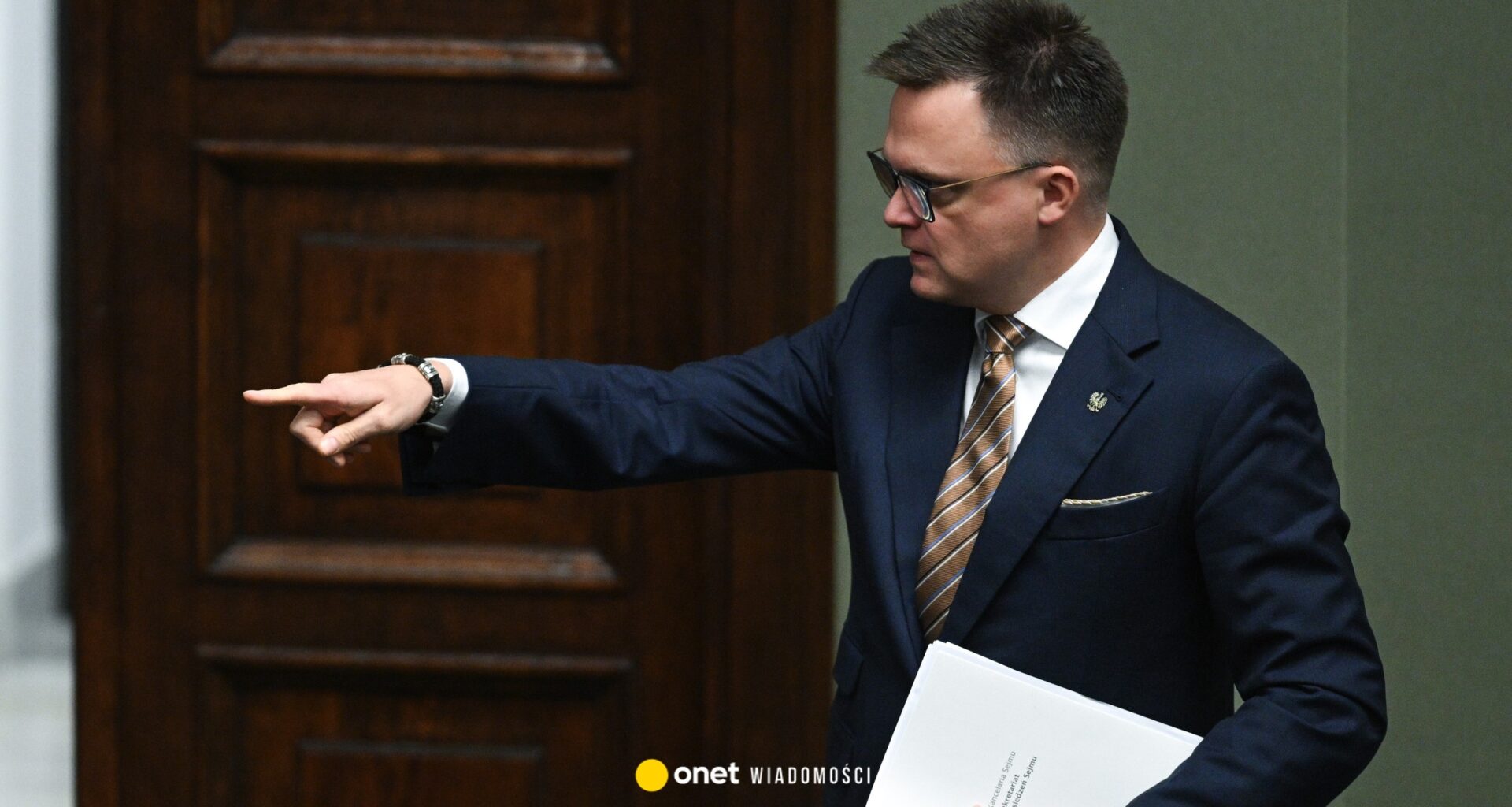 Ruch Szymona Hołowni w sprawie kilometrówek. Nieoficjalne doniesienia