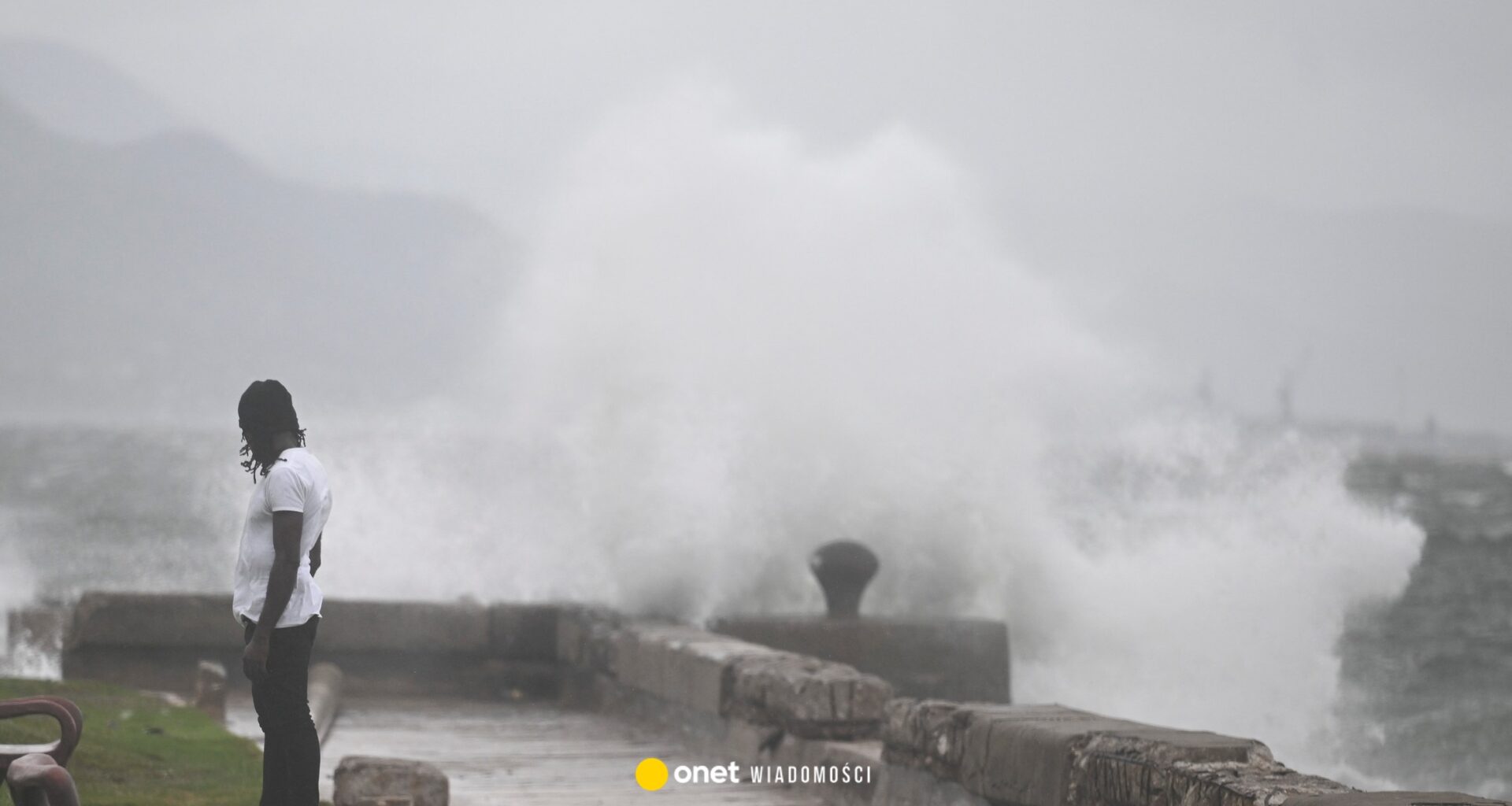 Najsilniejsza burza na świecie zbliża się do Jamajki. Huragan Melissa nabiera na sile [RELACJA NA ŻYWO] - Onet Wiadomości