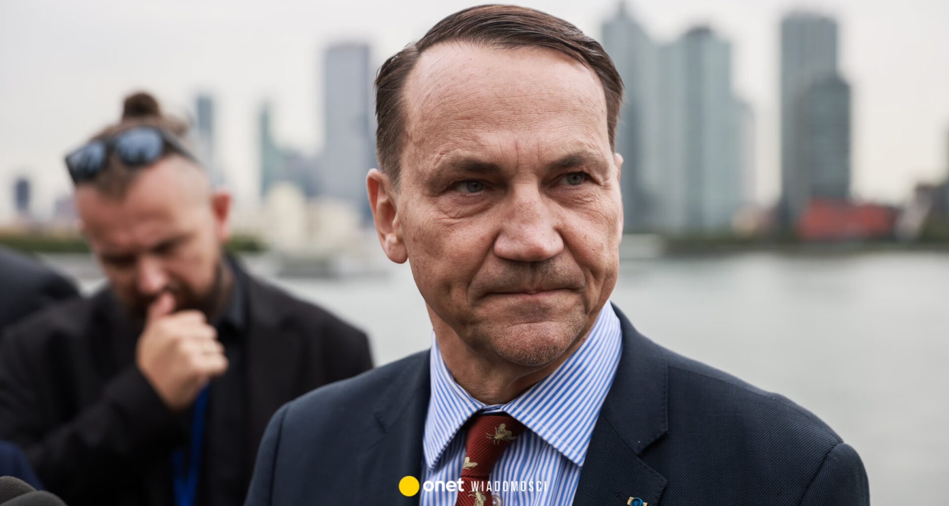 Amerykański prezenter mówił o Polsce. Radosław Sikorski reaguje. "Lokajstwo"