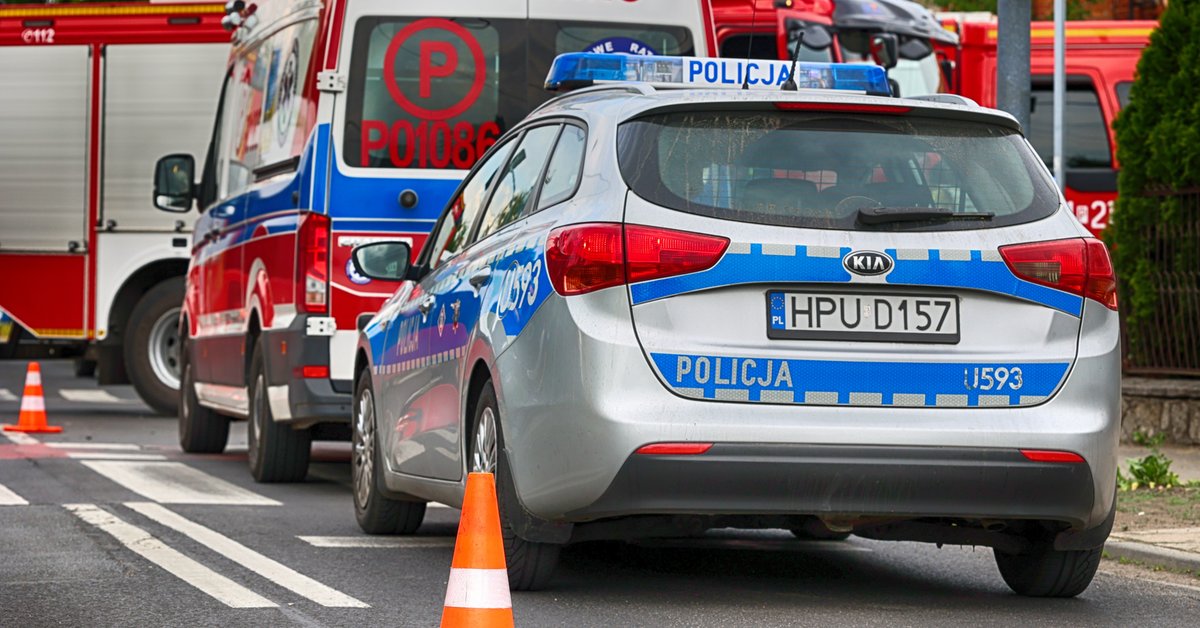 Samochód wjechał w przystanek na Pomorzu. Wśród rannych dziecko - Onet