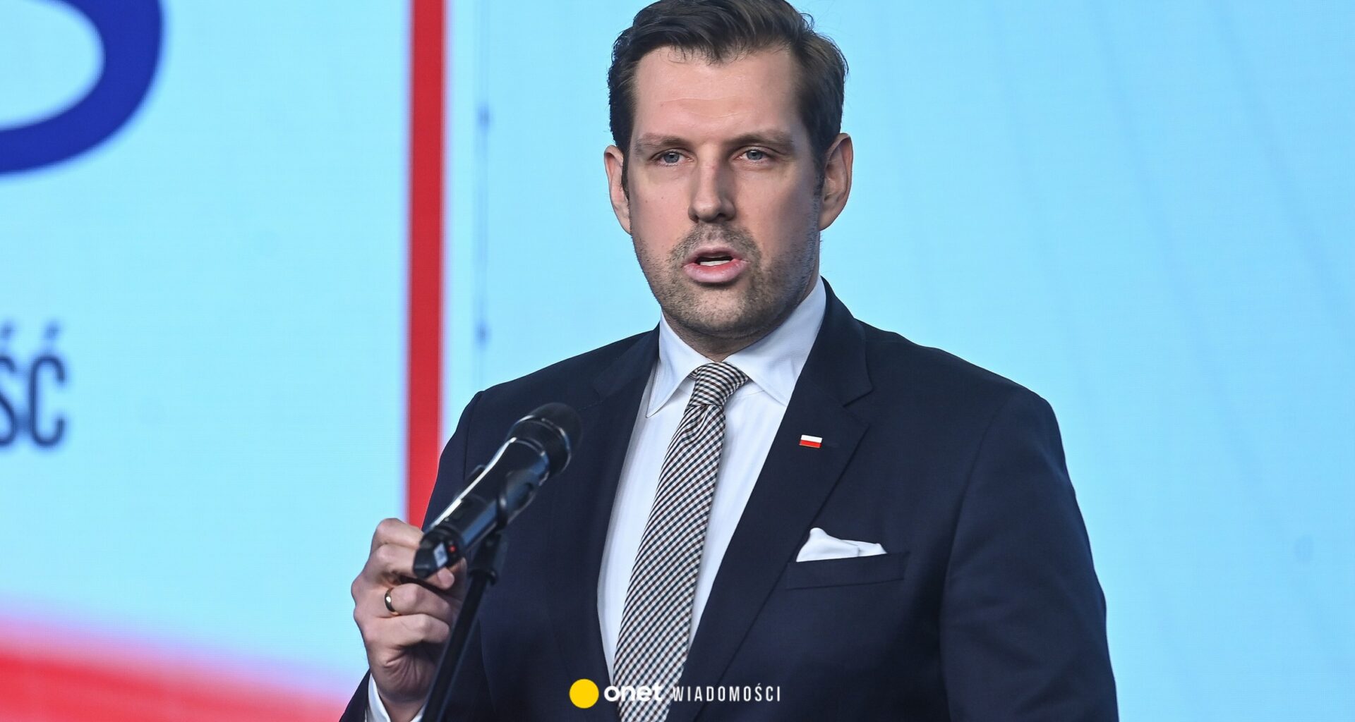 Zamieszanie w PiS na Dolnym Śląsku. "Należało ich przywrócić do porządku"