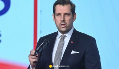 Zamieszanie w PiS na Dolnym Śląsku. "Należało ich przywrócić do porządku"