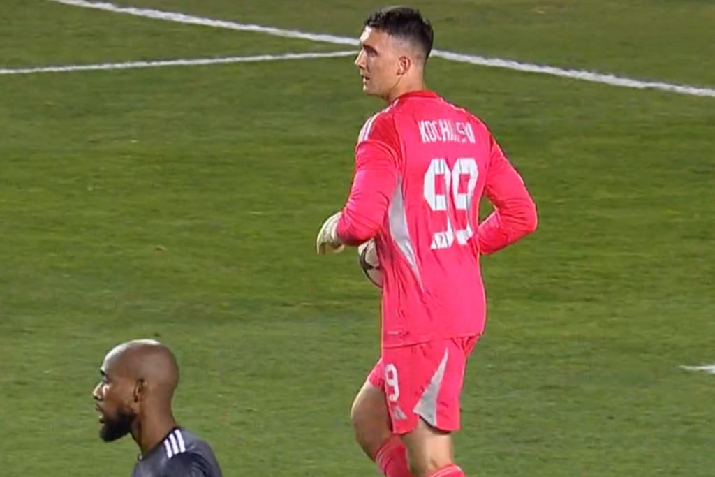 Mateusz Kochalski w meczu Ligi Mistrzów Karabach Agdam - FC Kopenhaga