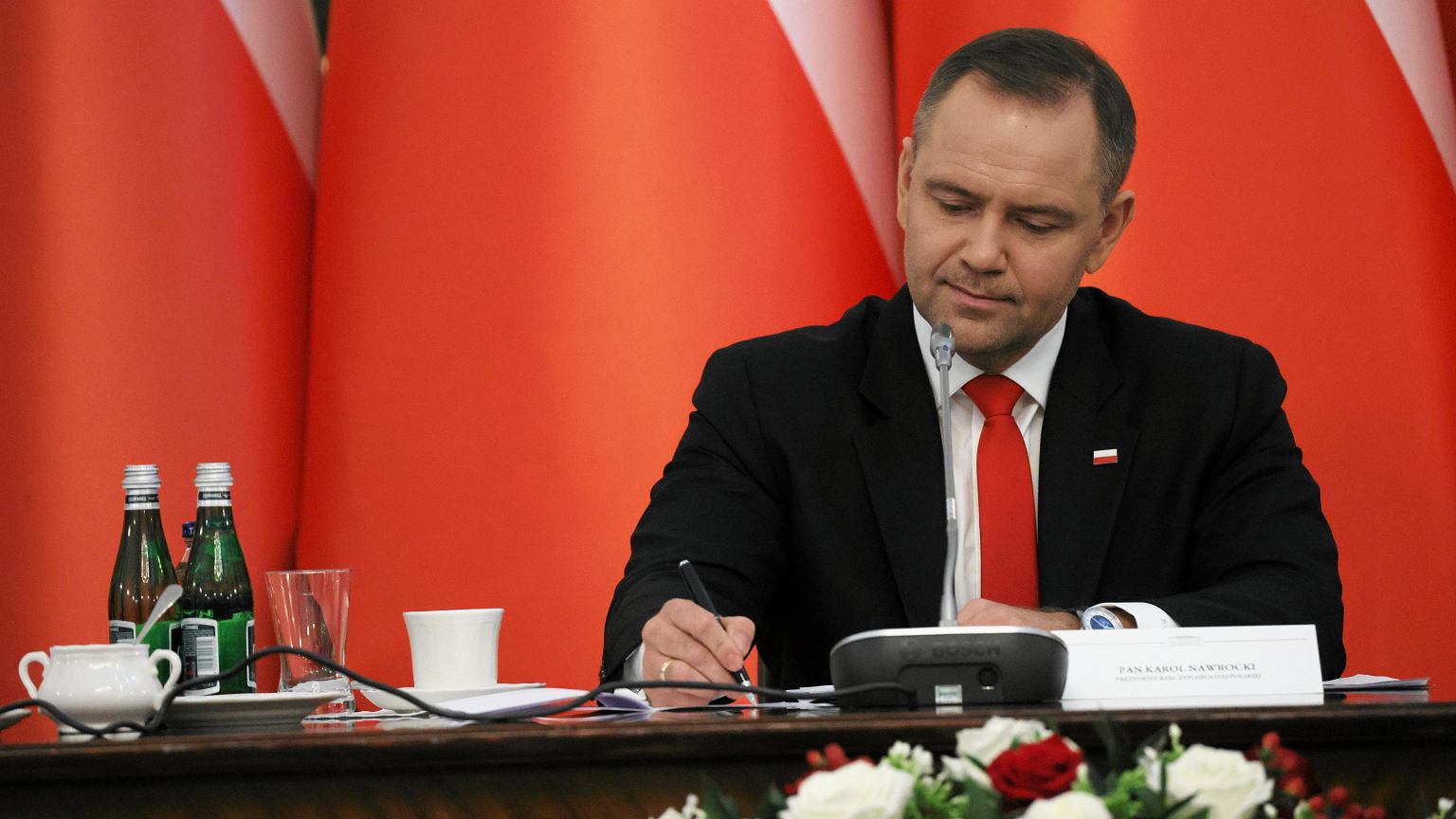 Nawrocki podpisał PIT-0. Rodzina z dwójką dzieci może zyskać 1000 zł co miesiąc