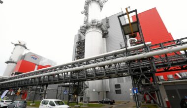 PGE zamyka elektrownię. Pracownicy dostaną ogromne odprawy. Nawet do 400 tys. zł brutto na osobę