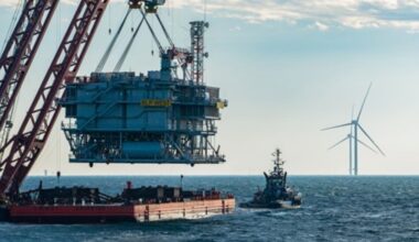 2500 ton i wysokość czteropiętrowego bloku. Dwa 'serca' pomyślnie zainstalowane na Baltic Power