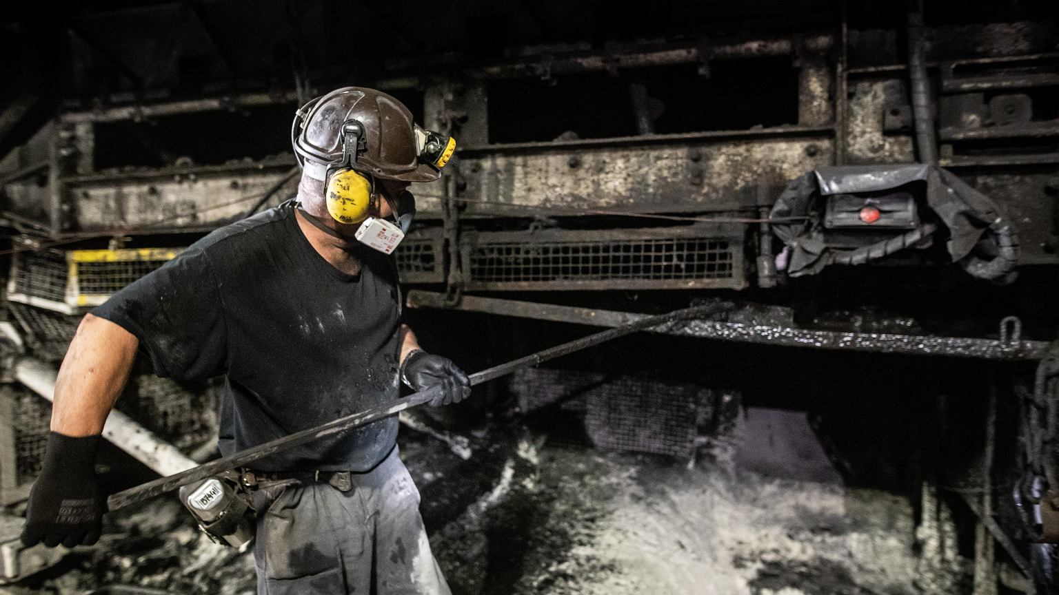 Górnicy dostaną potężne odprawy i pięć lat płatnego urlopu. Rząd przyjął ustawę