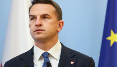 Burza wokół decyzji ministra Żurka. Rzecznik rządu reaguje. "Jeżeli ich boli, to idziemy w dobrym kierunku"