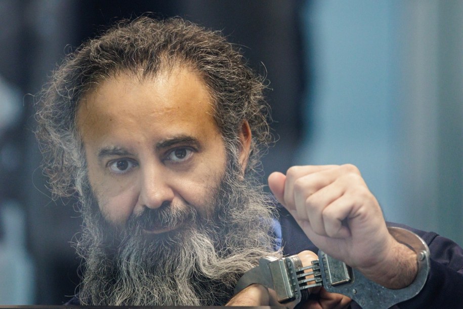 Rozpoczął się proces sprawcy ataku na jarmark bożonarodzeniowy w Magdeburgu. Taleb Abdul Dżawad oskarżonym /JENS SCHLUETER / POOL /PAP/EPA