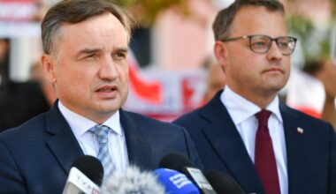 Paszporty Romanowskiego unieważnione. Co z Ziobrą?