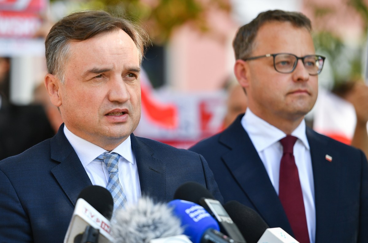 Paszporty Romanowskiego unieważnione. Co z Ziobrą?