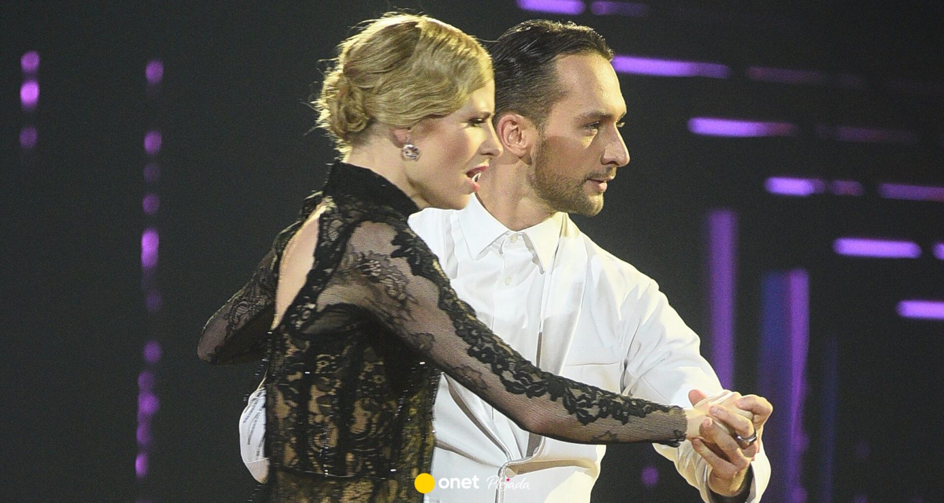 Trwa półfinał "Tańca z gwiazdami". Owacje na stojąco od jurorów [RELACJA] - Plejada