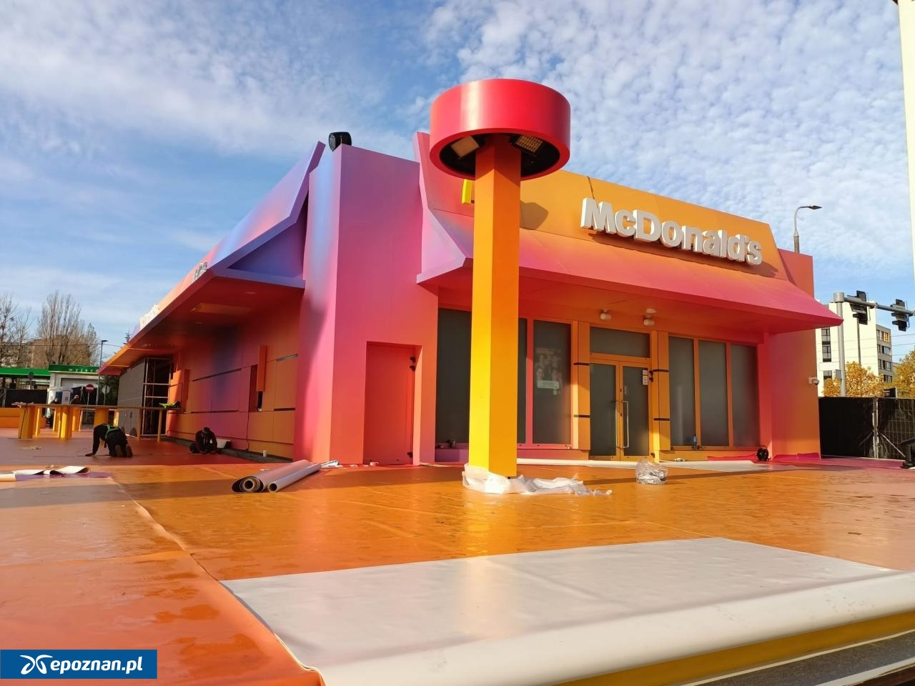 Nietypowy poznański McDonald's niebawem zostanie otwarty. Podano datę!