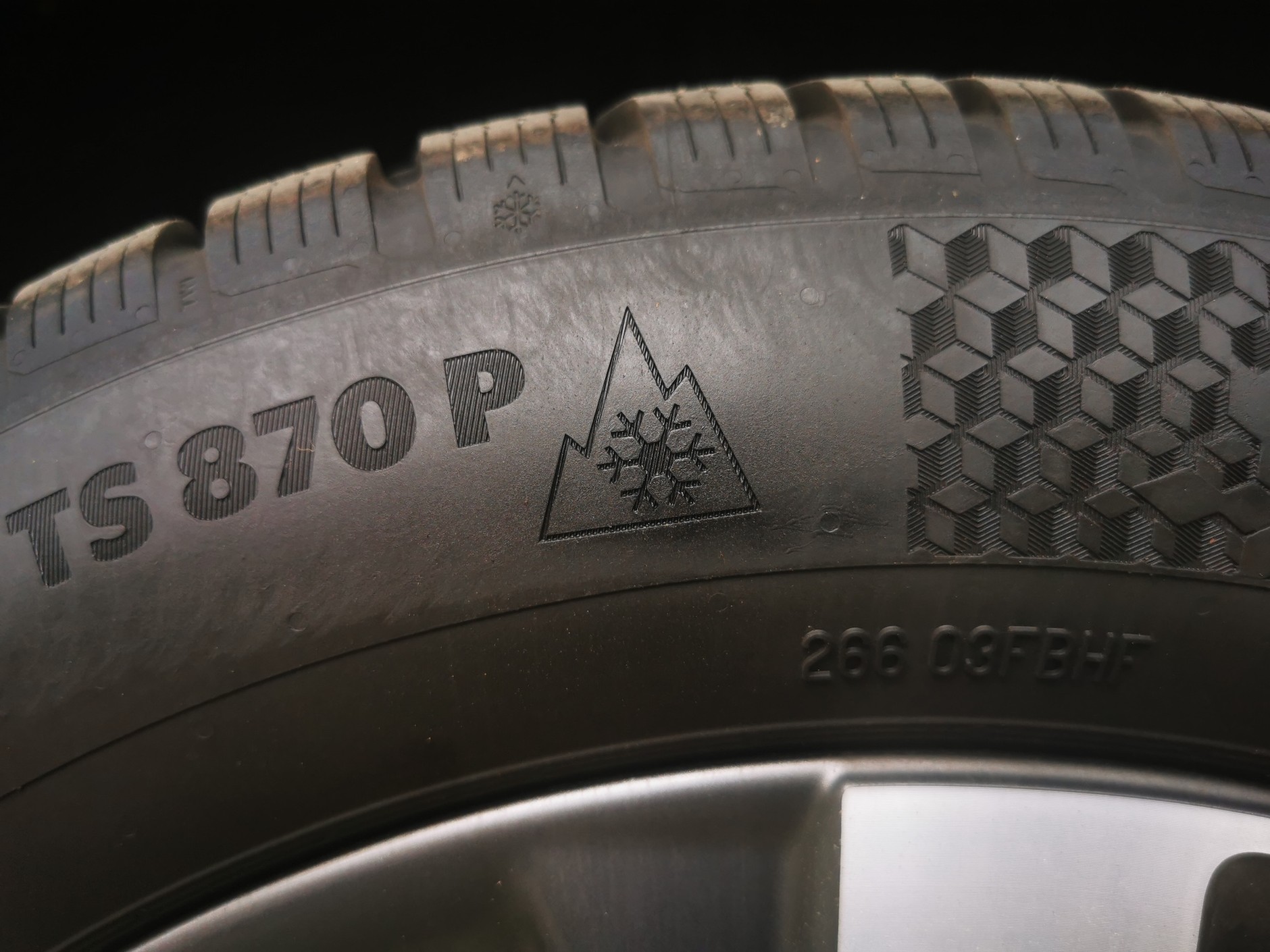 Opona zimowa – oznaczenie 3PMSF, czyli "śnieżynka"