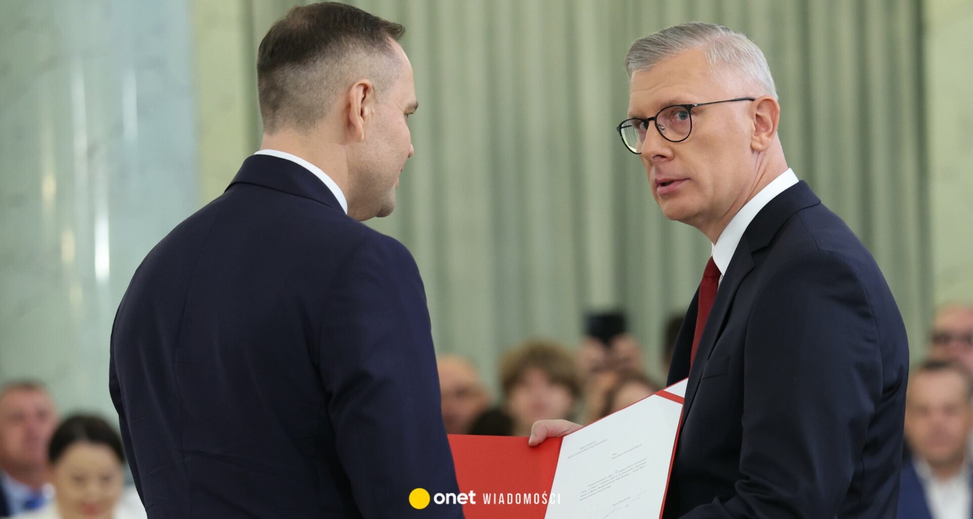 Ujawniamy kulisy nominacji generalskich. "Handel żywym towarem i brudna polityka"