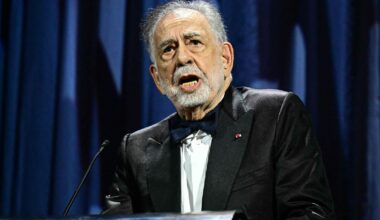 Francis Ford Coppola tonie w długach