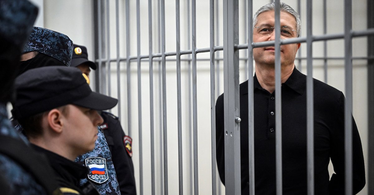 Ówczesny minister obrony Rosji Siergiej Szojgu na paradzie wojskowej z okazji Dnia Zwycięstwa na Placu Czerwonym w Moskwie (9 maja 2024 r.)