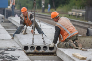 Mity kontra fakty: obcokrajowcy w Polsce częściej pracują niż pobierają świadczenia