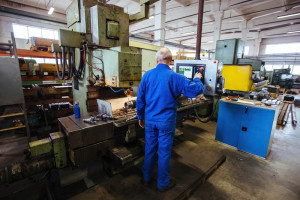 Polacy tracą poczucie bezpieczeństwa. Młodzi boją się o pensje, starsi o zdrowie