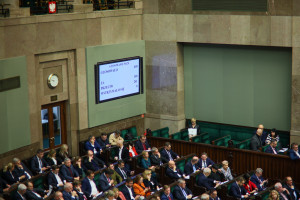 Nowa ustawa o cudzoziemcach: koniec papierowych formularzy w urzędach