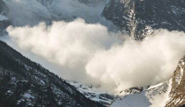 Lawina śnieżna (zdjęcie ilustracyjne)