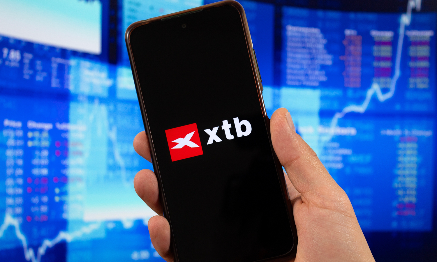 Awaria XTB. Polacy bezsilnie patrzą, jak tracą pieniądze