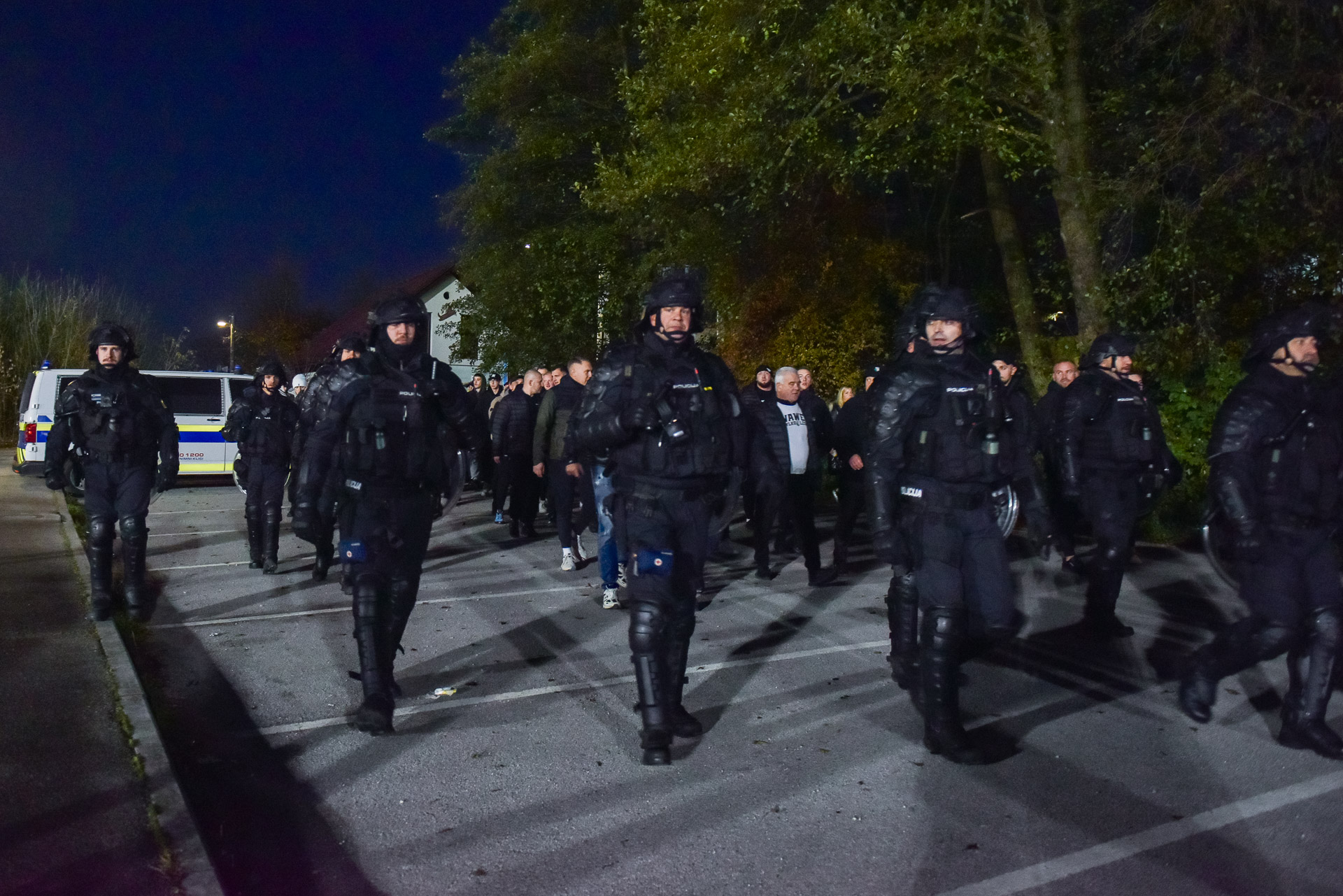 NK Celje  - Legia Warszawa kibice policja przemarsz