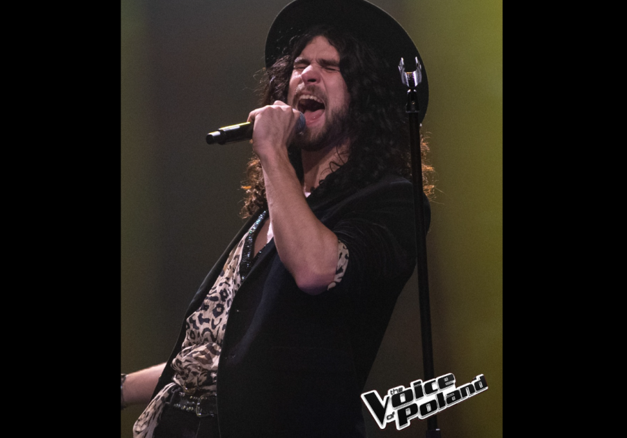 Wokalista z Bielska-Białej skradł serca widzów. Powalczy o finał The Voice of Poland!