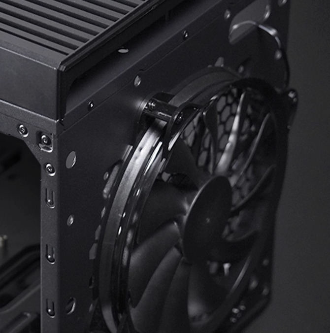 Chieftec The Cube - tania obudowa mATX jak głośnik, która oferuje składaną konstrukcję i 200 mm wentylator. Specyfikacja i cena [6]