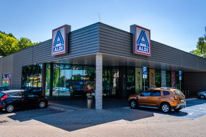 Przed 11 listopada Aldi wydłuża godziny pracy swoich sklepów