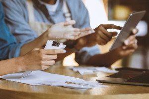 Tak oszukują na Black Friday. Policja apeluje: to teraz plaga