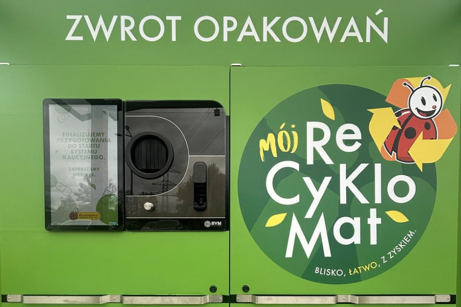 Recyklomat Biedronki Licencja: Materiały prasowe / Biedronka