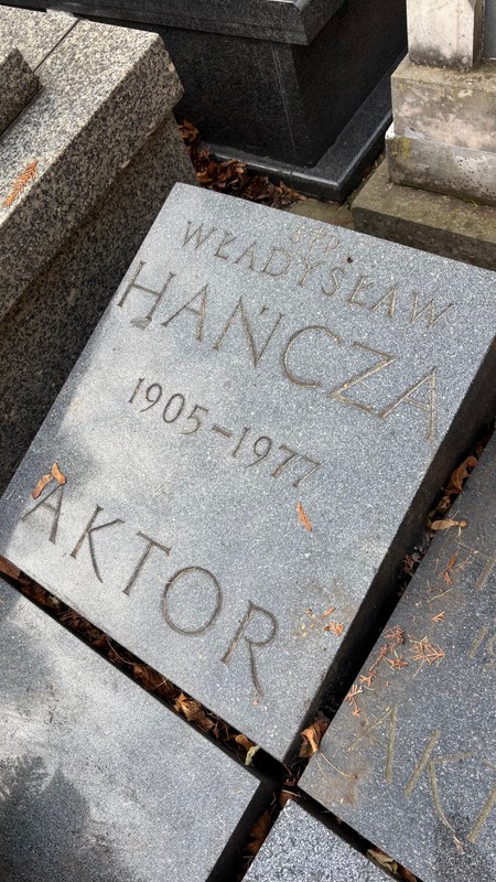 Grób Władysława Hańczy na Starych Powązkach w Warszawie