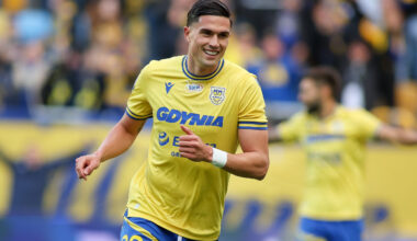 Zabójca i kameleon. Edu Espiau z Arki Gdynia to kat Lecha Poznań