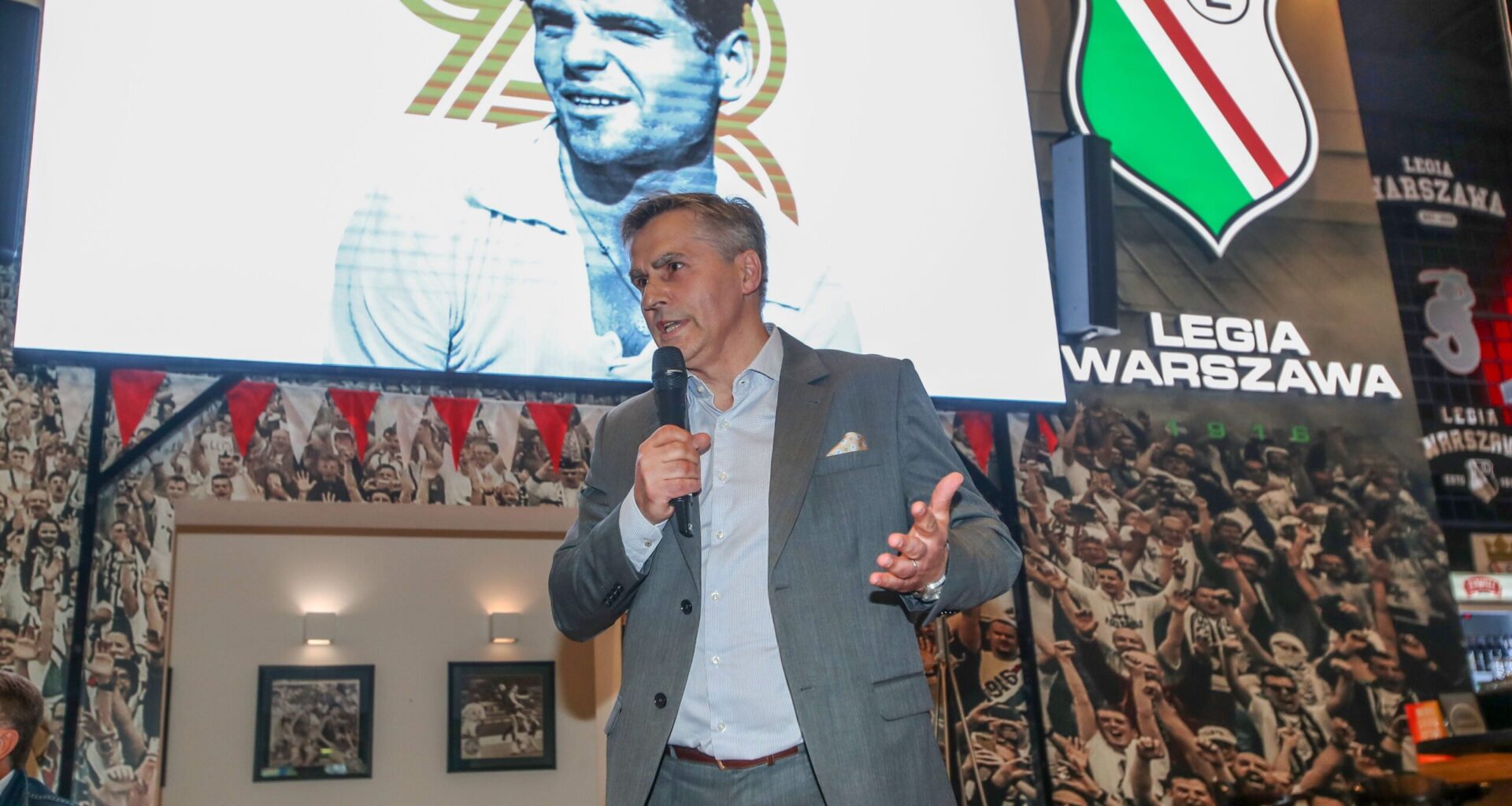 Dziekanowski ostro o Legii. "Nie ma żadnego zespołu"