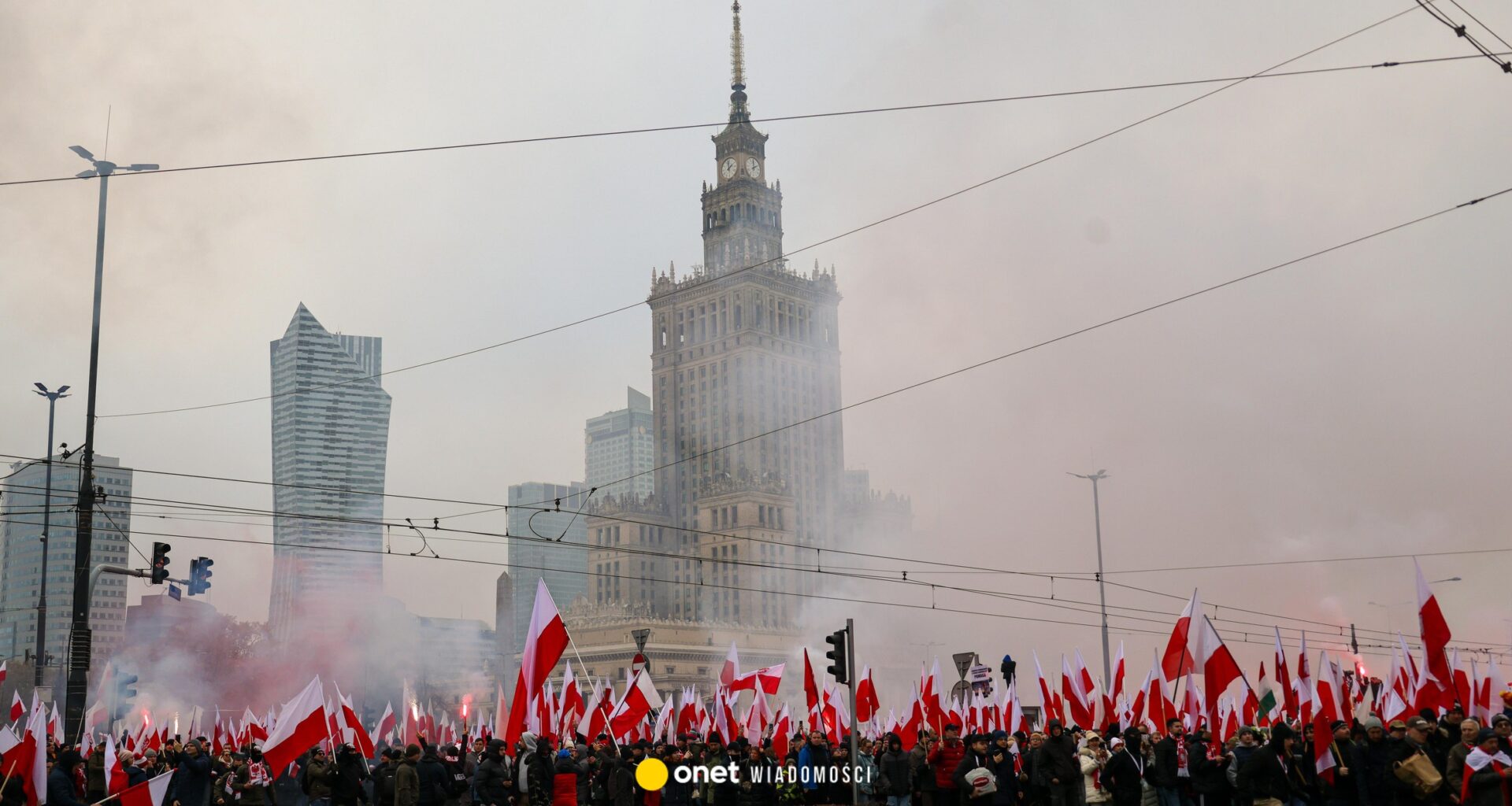 Marsz Niepodległości przejdzie przez Warszawę. Politycy PiS apelują do policji [RELACJA NA ŻYWO]