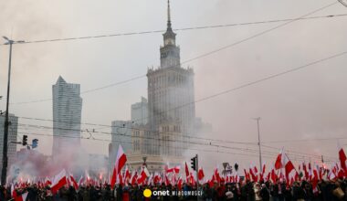 Marsz Niepodległości przejdzie przez Warszawę. Politycy PiS apelują do policji [RELACJA NA ŻYWO]