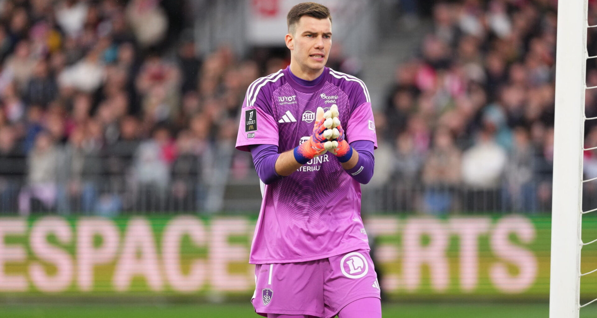 Majecki z babolem w meczu z OM