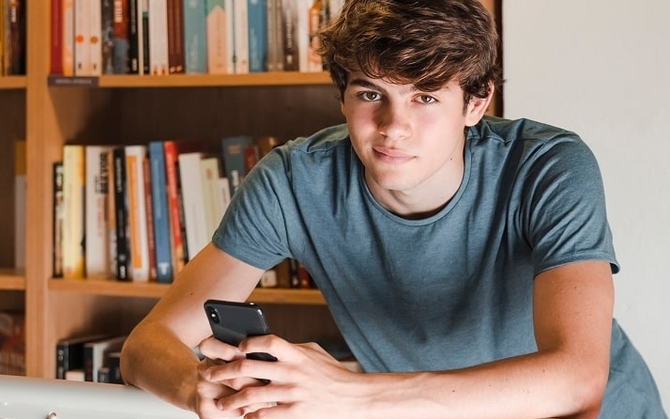 Masz aplikację mObywatel? Ministerstwo ostrzega, że bez jej aktualizacji stracisz dostęp do wszystkich dokumentów [1]