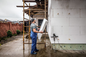 Nawet 18,4 tys. zł za ogrzewanie domu. Jest sposób, żeby tego uniknąć