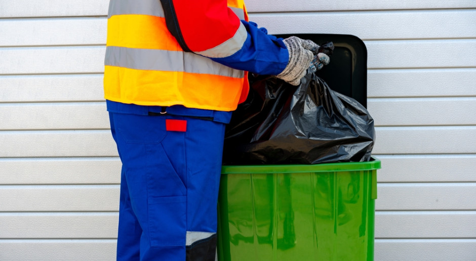 Wchodzą kontrole worków ze śmieciami. Albo w połowie pełne, albo zwrot