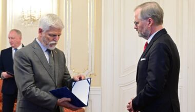 Rząd Czech podał się do dymisji. Do władzy powróci Andrej Babisz