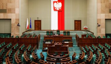 Polacy marzą o nowej partii? Sondaż pokazuje, jak bardzo