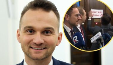 Incydent na konferencji PiS. Poseł KO zaczął przyklejać kartki [WIDEO]