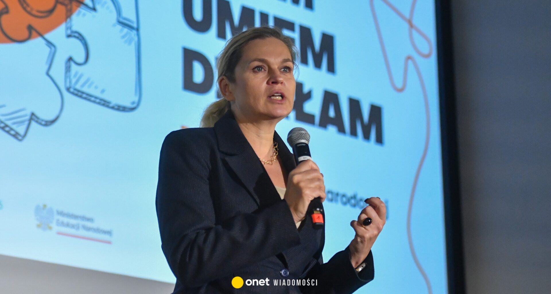 Dworek z "Willi plus" wystawiony na sprzedaż. Szefowa MEN już zawiadomiła prokuraturę