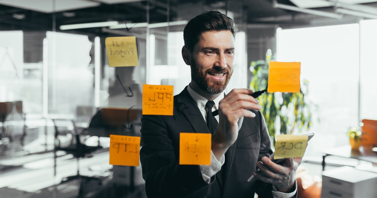 Zwolnienia przez AI. Te trzy umiejętności mogą cię uratować