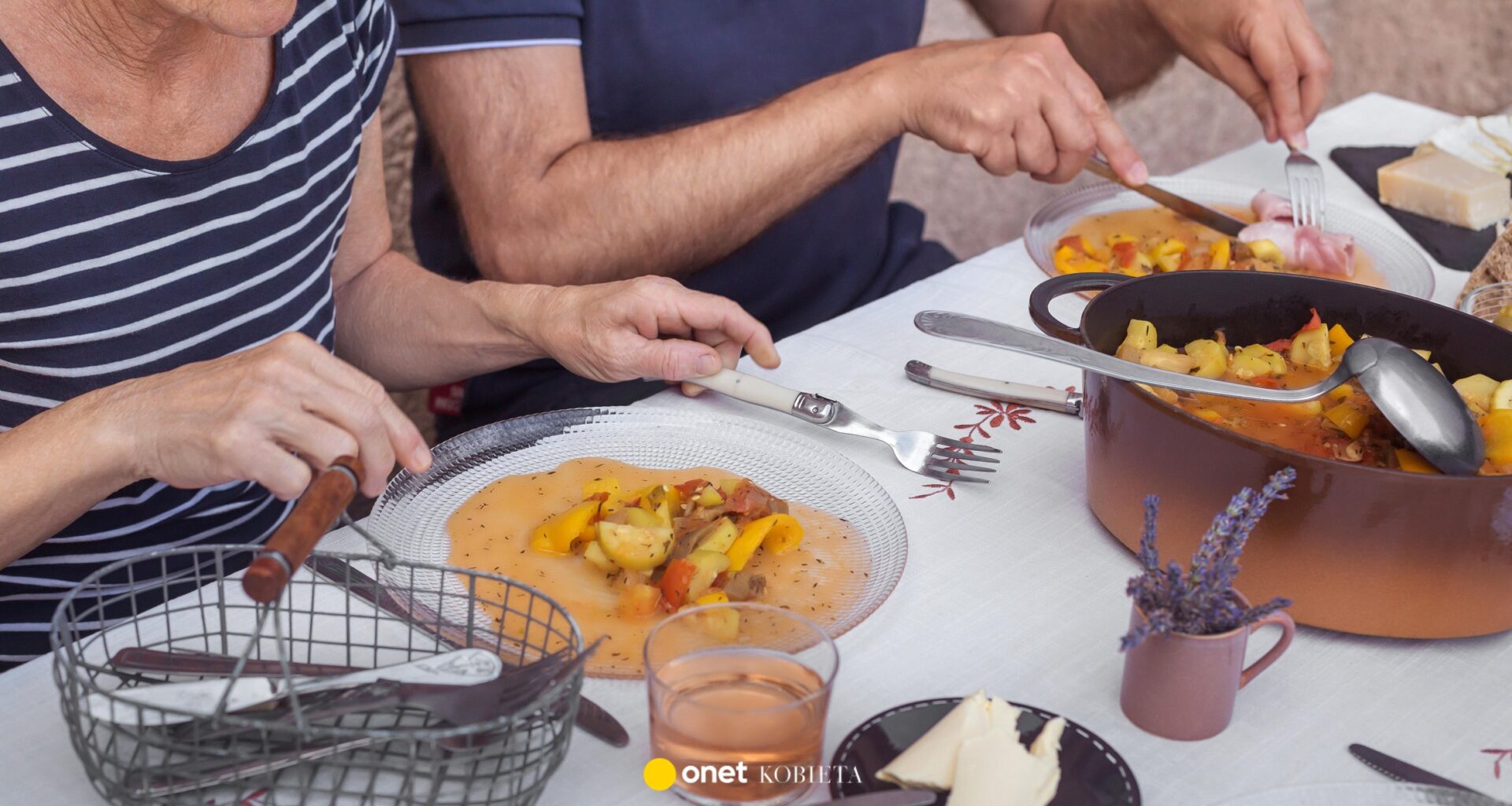 Ten żywieniowy zwyczaj obciąża serce. Nie chodzi o zawartość talerza