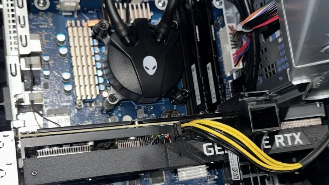 Gracz otrzymuje komputer do gier o wartości 2500 dolarów za niecałe 30 dolarów, ponieważ sprzedawca pomylił go z oczyszczaczem powietrza