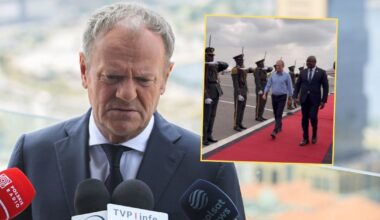 Donald Tusk w Angoli bez marynarki. Internauci krytykują strój premiera