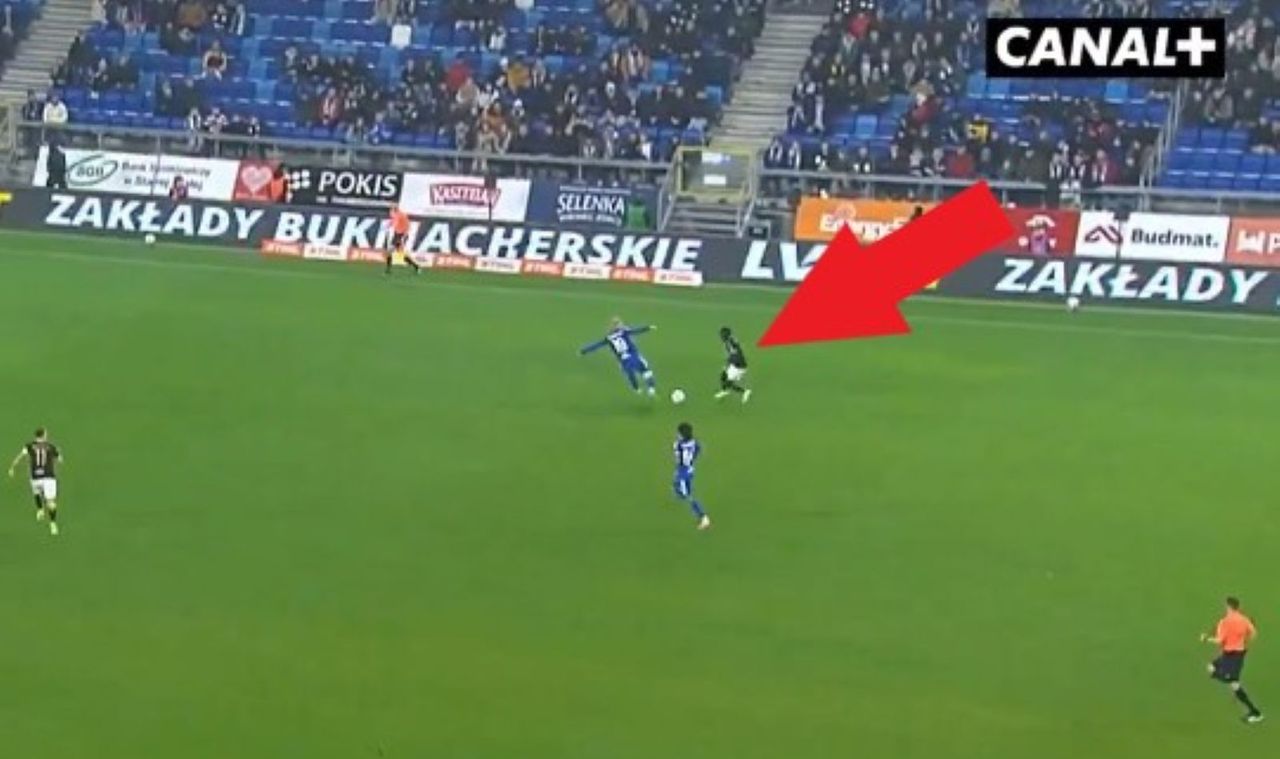 Absurdalne zachowanie w Ekstraklasie. Sędzia nie dał się oszukać